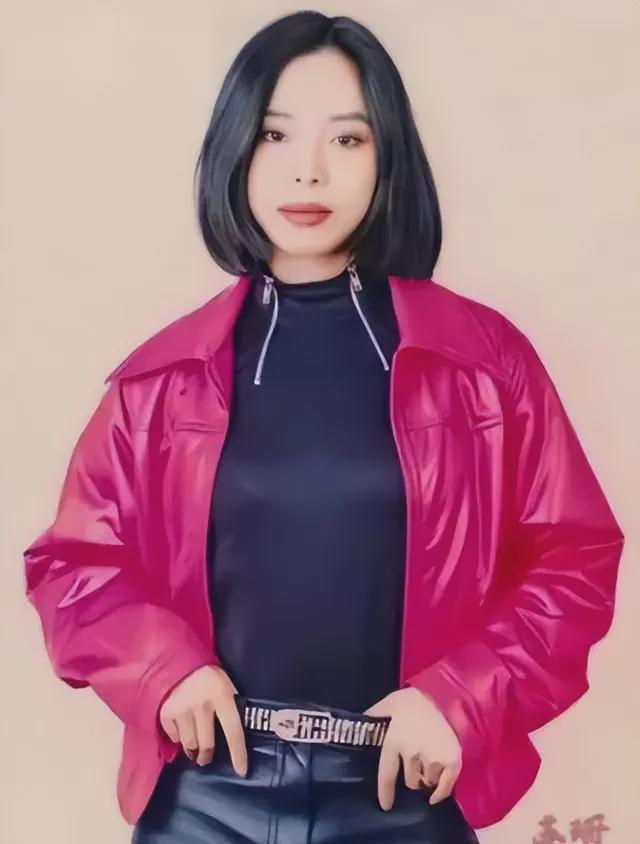 54岁黄绮珊暴瘦20多斤惊艳全网！当红时为爱隐退，9年前一夜翻红-黄绮珊现任丈夫