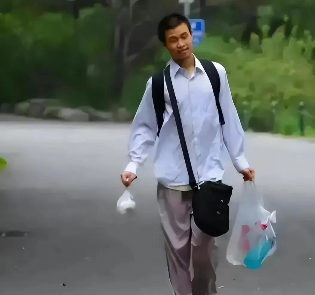 北大天才韦东奕近况令人唏嘘，网友感叹离了数学他真的啥也不行-北大韦东奕厉害吗