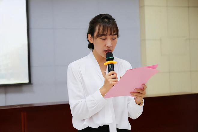 韦东奕“个人简历”流出，虽只有“4行”，但每个字都重千斤-韦东奕个人资料出生日期