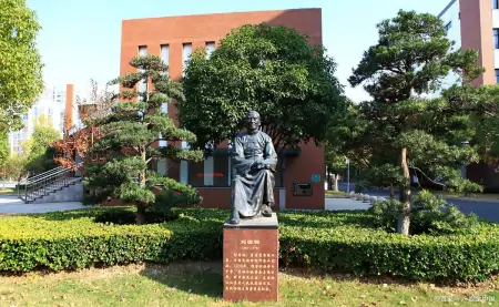 回顾：“数学之神”韦东奕，毅然拒绝哈佛邀约，30岁成为北大教师-数学大神韦东奕简介图片