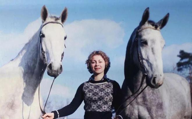 冯德莱恩其人-冯德莱恩