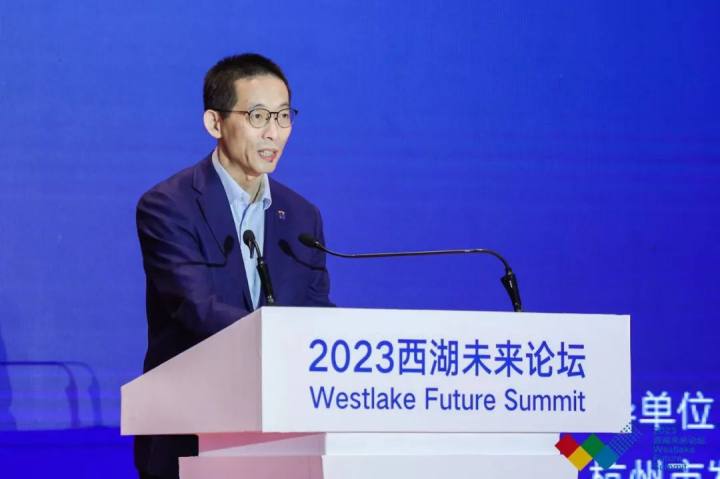 “追上未来，抓住它的本质，把未来转变为现在。”刚刚，首届西湖未来论坛开幕，施一公致辞，未来最值得关注的十大生活健康材料亮相！-追赶未来作文800字高中