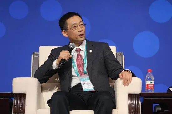 从施一公的经历看人跟人最大的差距：学习好的秘诀可能是艺术-施一和施一公的关系