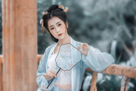 韩愈的诗为何张力十足？学会这几种手法，可句法奇警，笔力豪健-张籍和韩愈会一起去春游吗