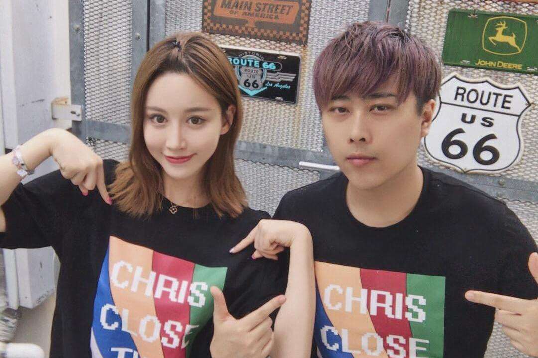 卢本伟和UU妹朋友圈官宣分手，十年相伴最终未成正果-卢本伟和uu现在关系怎么样?