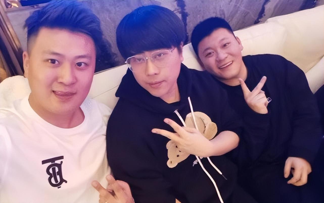 卢本伟确定复出时间，目前有两个平台可直播，正在等一个时机-卢本伟复出了