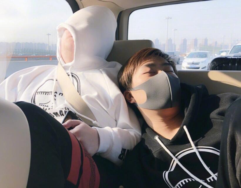 卢本伟复出在即？王稳健曝光内幕：他在等某音的大合同-卢本伟原视频