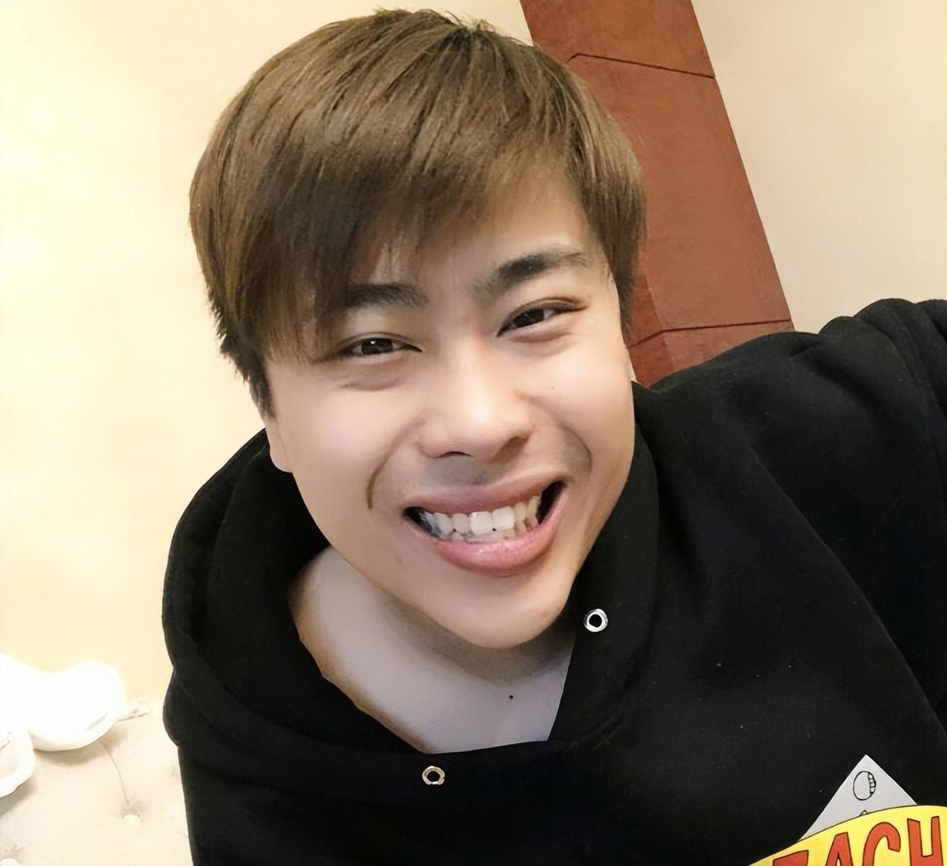 卢本伟复出在即？王稳健曝光内幕：他在等某音的大合同-卢本伟原视频