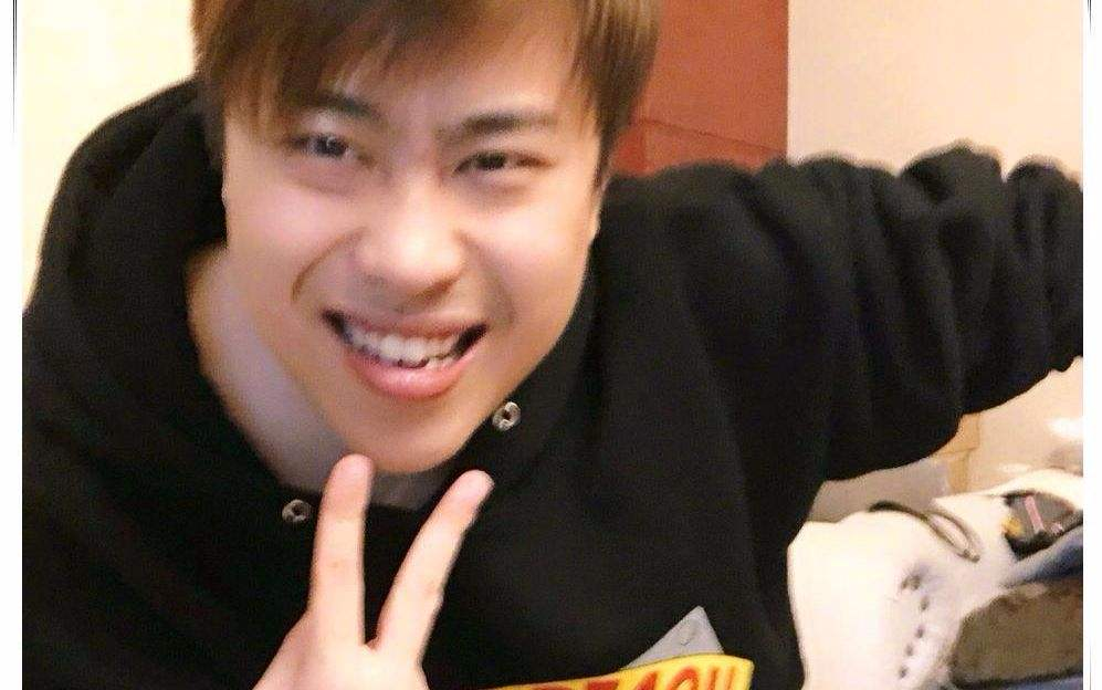 卢本伟并网友评为最喜欢游戏主播，江湖一直有他的传说-卢本伟是什么游戏主播