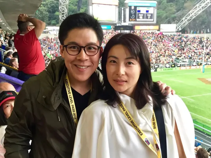 霍启刚突然发文道歉！郭晶晶和3个孩子暂时安全！-霍启刚和郭晶晶感情真的好吗?