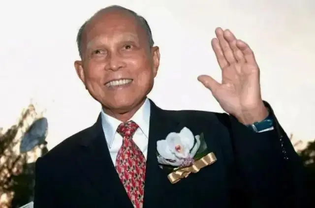 霍启刚突然发文道歉！郭晶晶和3个孩子暂时安全！-霍启刚和郭晶晶感情真的好吗?