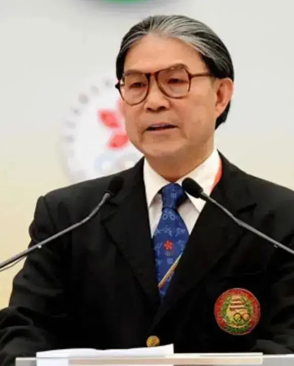 霍启刚突然发文道歉！郭晶晶和3个孩子暂时安全！-霍启刚和郭晶晶感情真的好吗?