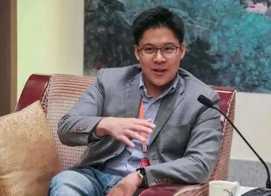 霍启刚突然发文道歉！郭晶晶和3个孩子暂时安全！-霍启刚和郭晶晶感情真的好吗?