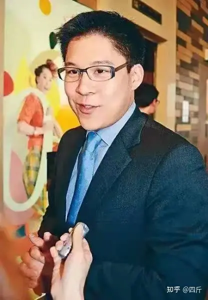 霍启刚发文道歉，参加上百人名流聚会，席间两人确诊众人都需隔离-霍启刚近期视频