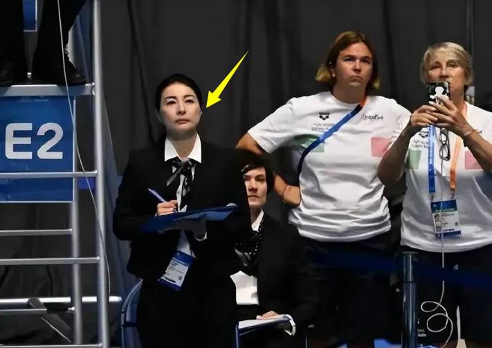 郭晶晶被日媒公开批评，本人和霍启刚淡定逛街，却被扒不是第一次-郭晶晶老公霍启刚生平简介