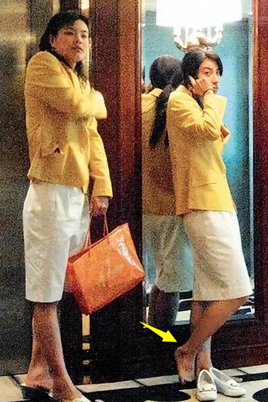 郭晶晶被日媒公开批评，本人和霍启刚淡定逛街，却被扒不是第一次-郭晶晶老公霍启刚生平简介