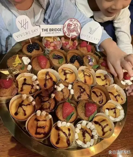 霍启刚44岁庆生照曝光，房间一片混乱，终于明白郭晶晶为何要搬家-霍启刚老婆郭晶晶 两人婚前复杂情史介绍