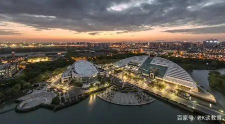 贾平凹要到浙大去当院长了？其女儿也被一同聘任？浙大回应！-贾平凹的年龄