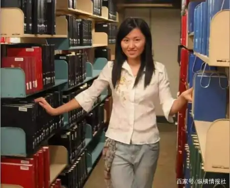 又一位千亿富豪出现，每天进账3亿，娶了一个美丽的北大学霸为妻-北大毕业的企业家