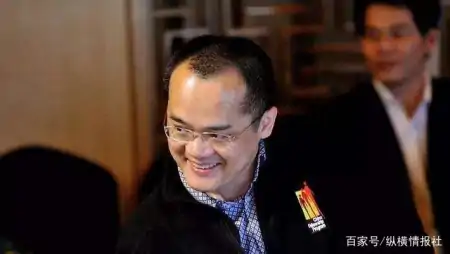 又一位千亿富豪出现，每天进账3亿，娶了一个美丽的北大学霸为妻-北大毕业的企业家