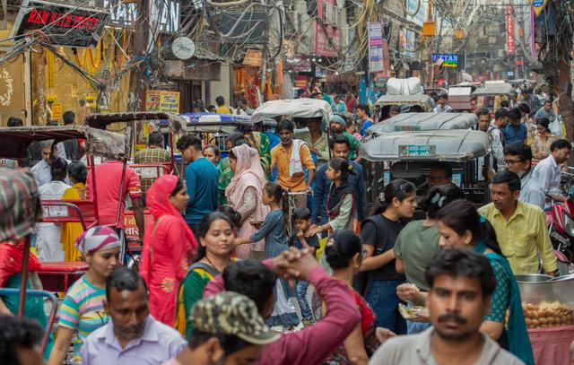 人口总量被印度超越，学者：中国仍将是世界第一劳动力大国-劳动力人口是一个国家或地区