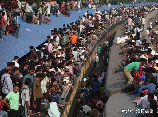 2021年年底印度的总人口距离我国的14.26亿人只有1800万人的距离-印度最近人口多少