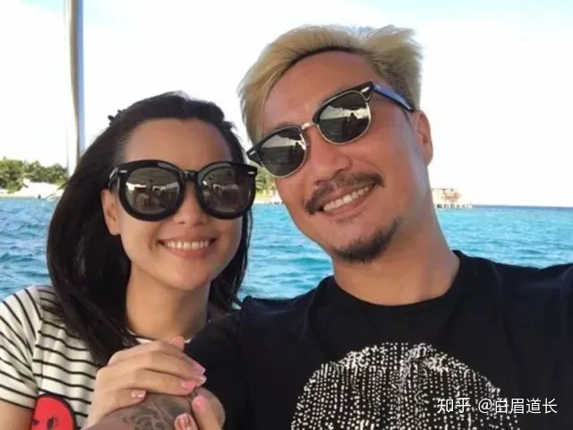 郑中基：天赋异禀却任性妄为的富二代-郑中基是不是很有钱