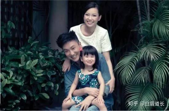 郑中基：天赋异禀却任性妄为的富二代-郑中基是不是很有钱