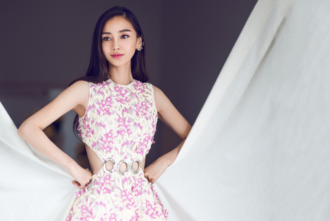 “港圈太子”郑中基：用一首歌力压陈奕迅，却与阿Sa杨颖纠缠不清-ella郑中基演唱会