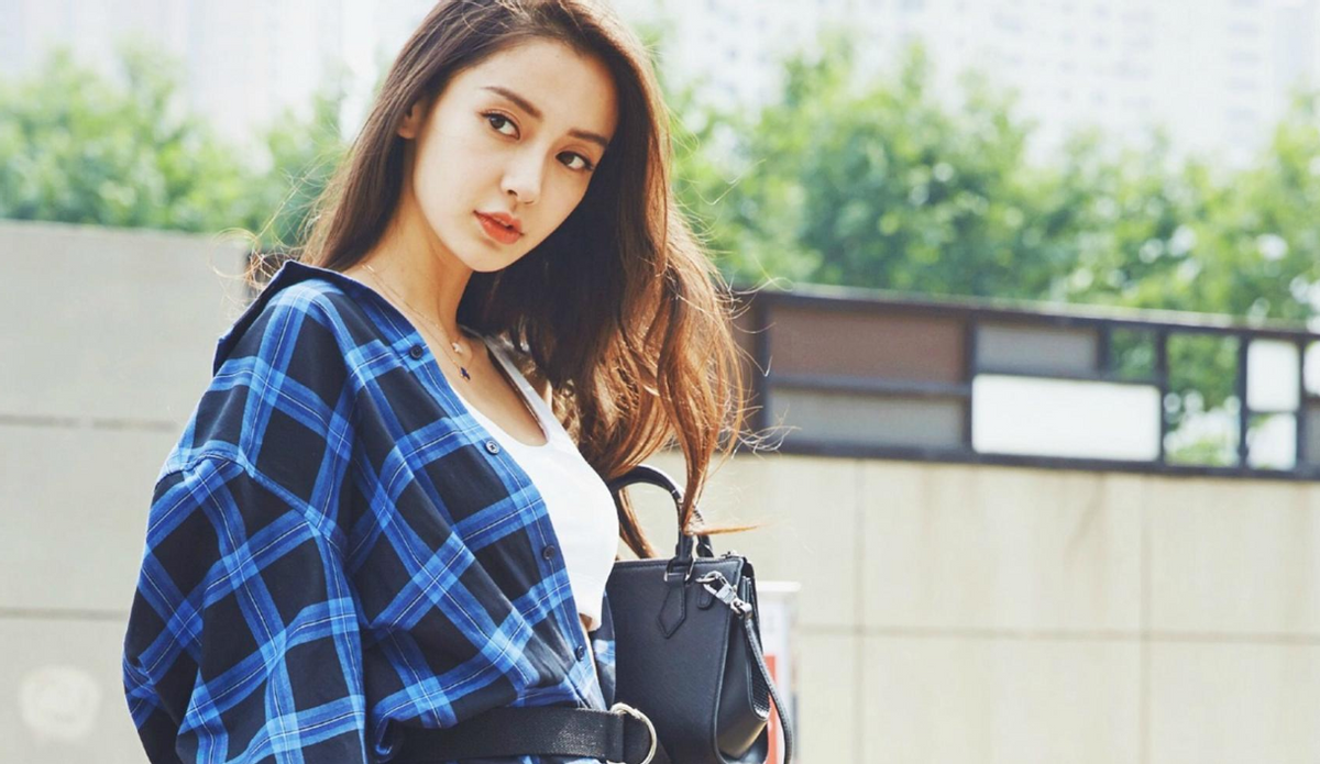 “港圈太子”郑中基：用一首歌力压陈奕迅，却与阿Sa杨颖纠缠不清-ella郑中基演唱会