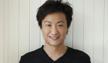 不努力就要回去继承家业？郑中基背景到底有多硬，向佐谢霆锋靠边-郑中基有多厉害