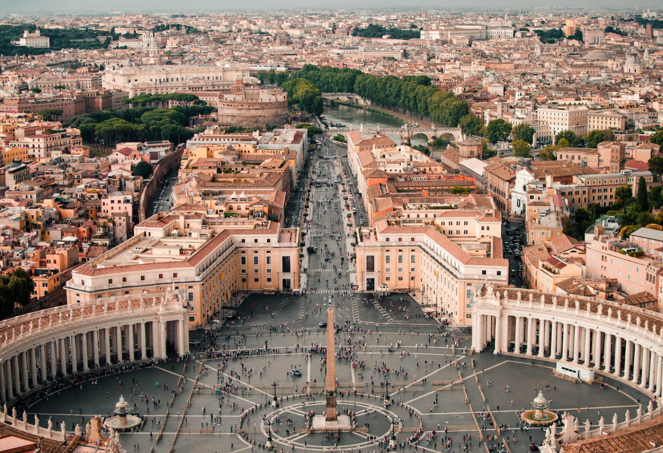 梵蒂冈：人口800人，GDP吊打美国，靠信仰赚钱的“教皇经济学”-梵蒂冈经济状况