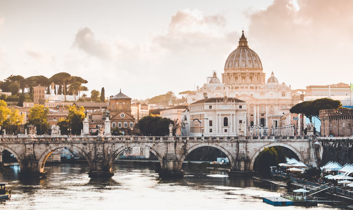 梵蒂冈：人口800人，GDP吊打美国，靠信仰赚钱的“教皇经济学”-梵蒂冈经济状况