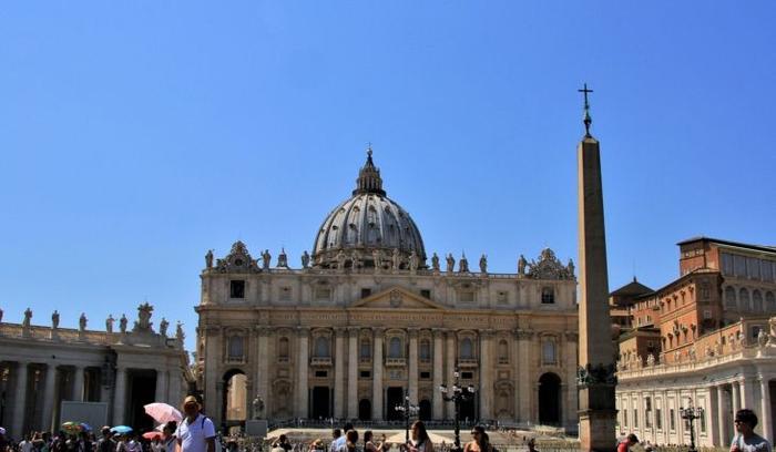 梵蒂冈：世界上最小的主权国家，人口也是世界上最少的国家之一-世界上最小的国家梵蒂冈在哪个位置