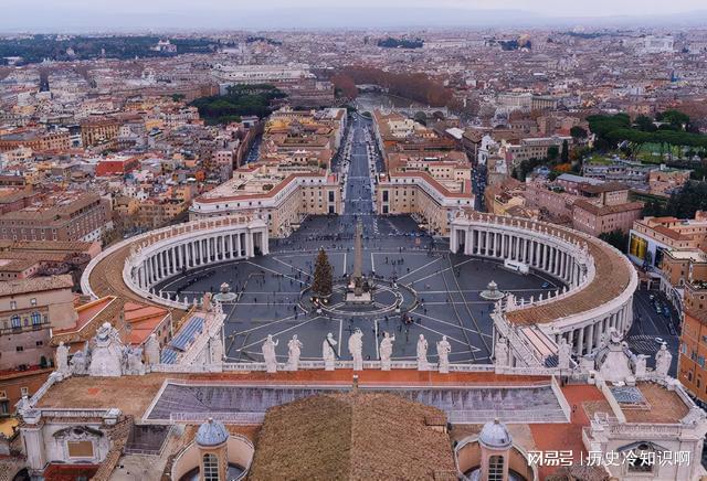 梵蒂冈：全世界最小的国家，却被称作“欧洲最大的地主”-世界上最小的国家梵蒂冈总面积约是0.44