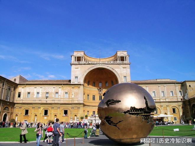 梵蒂冈：全世界最小的国家，却被称作“欧洲最大的地主”-世界上最小的国家梵蒂冈总面积约是0.44