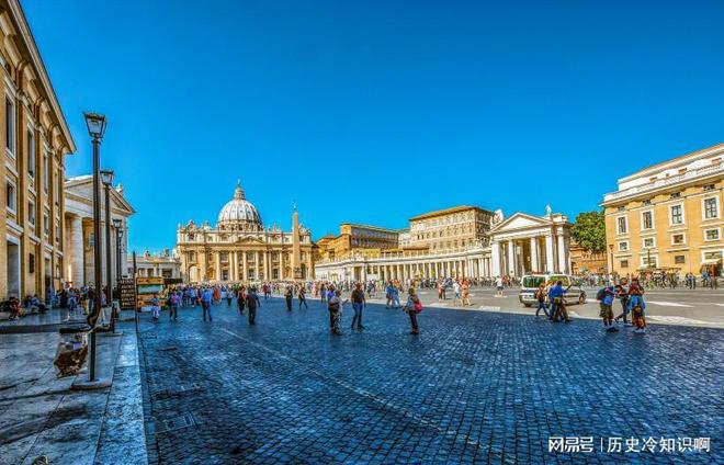 梵蒂冈：全世界最小的国家，却被称作“欧洲最大的地主”-世界上最小的国家梵蒂冈总面积约是0.44