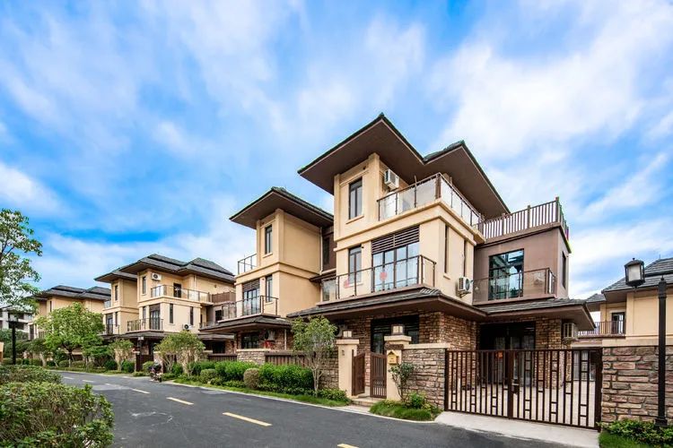 （36人团）花曼岛湖景泳池18房24床别墅2201/2202/2203-花缦主题酒店