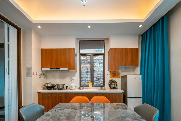 （36人团）花曼岛湖景泳池18房24床别墅2201/2202/2203-花缦主题酒店