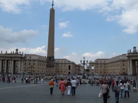 梵蒂冈是一个怎样的国家？-梵蒂冈位于哪个国家