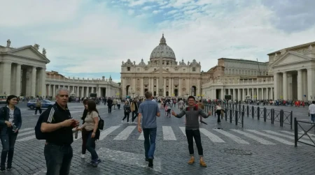 梵蒂冈是一个怎样的国家？-梵蒂冈位于哪个国家