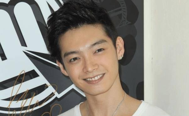 身为“飞轮海”中的一员，辰亦儒虽然不是最优秀的，但是却很幸福-飞轮海辰亦儒老婆曾之乔