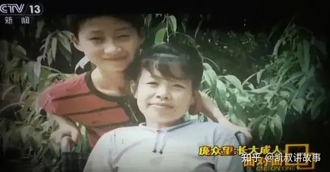 “母亲瘫痪，父亲精神分裂，我靠捡破烂考上清华。”-母亲瘫痪了,父亲不照顾,扔给我