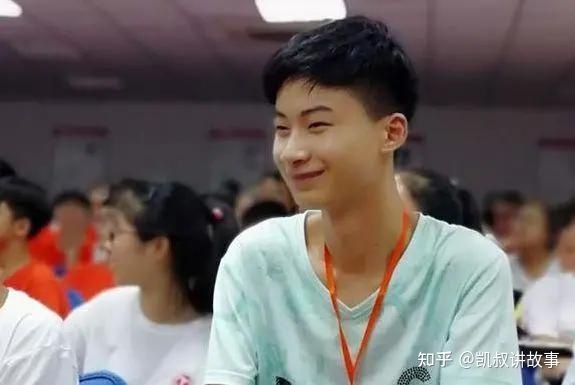 “母亲瘫痪，父亲精神分裂，我靠捡破烂考上清华。”-母亲瘫痪了,父亲不照顾,扔给我