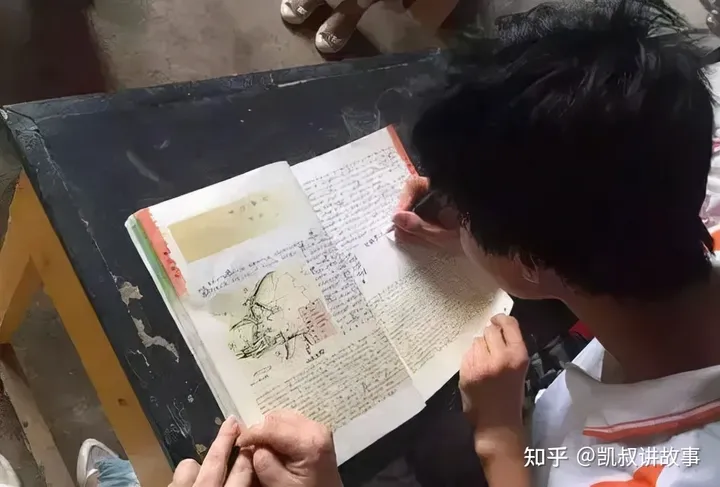 “母亲瘫痪，父亲精神分裂，我靠捡破烂考上清华。”-母亲瘫痪了,父亲不照顾,扔给我