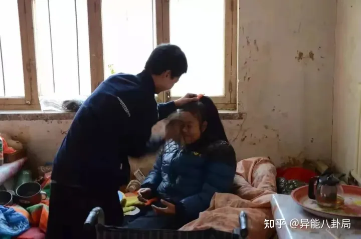 父母双残，捡过破烂，744分上清华的庞众望，如今怎么样了？-庞众望采访视频