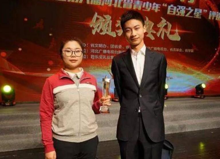 寒门贵子庞众望：爹疯娘瘫让清华校长亲迎，好事将近女友不输明星-庞众望2021年清华毕业