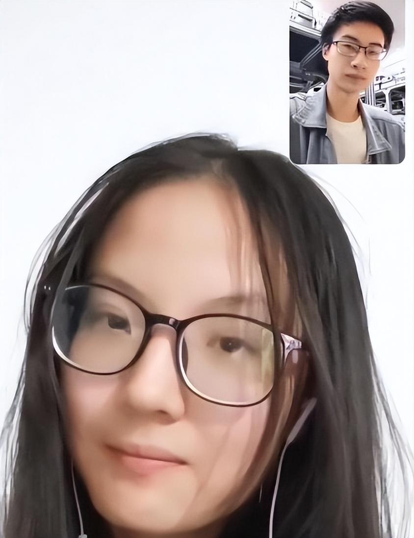 寒门贵子庞众望：爹疯娘瘫让清华校长亲迎，好事将近女友不输明星-庞众望2021年清华毕业