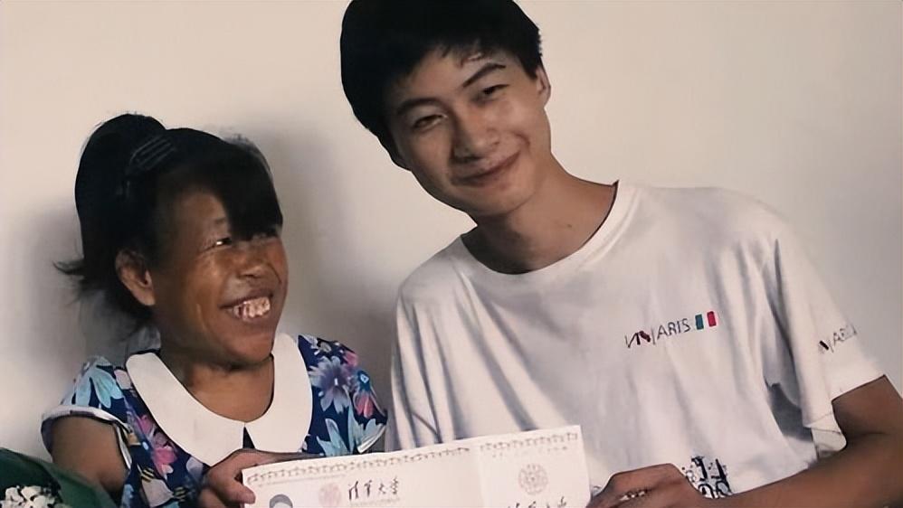 庞众望：高考744分，被清华校长亲迎的寒门学子，与女友好事将近-庞众望清华大学现状视频