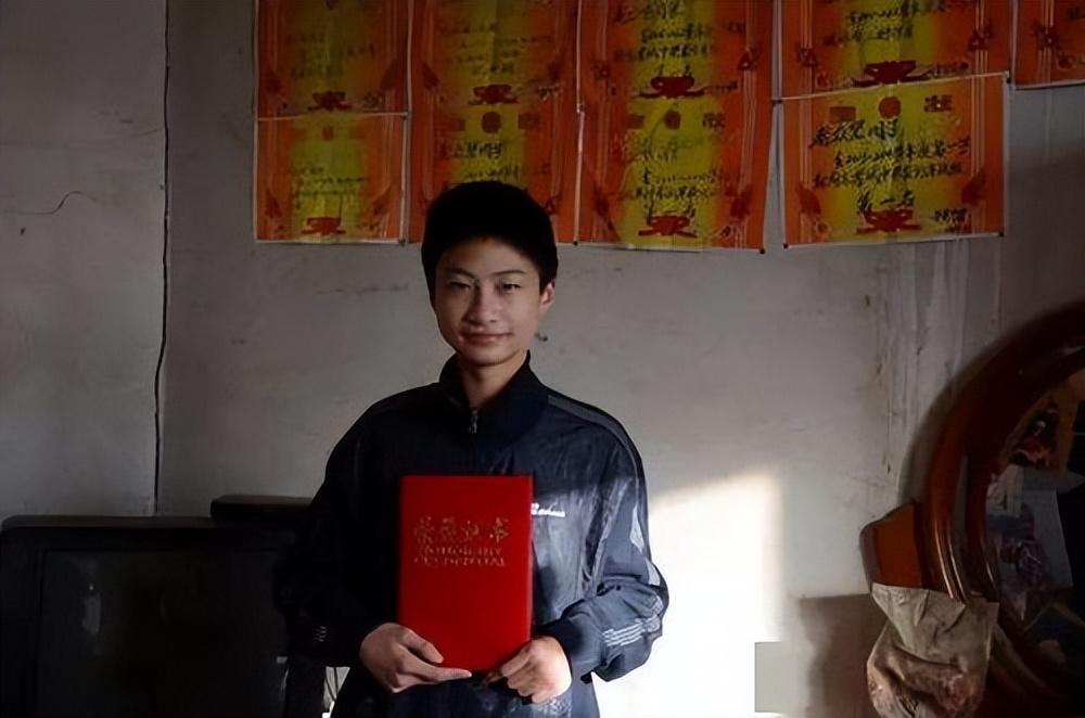 庞众望：高考744分，被清华校长亲迎的寒门学子，与女友好事将近-庞众望清华大学现状视频